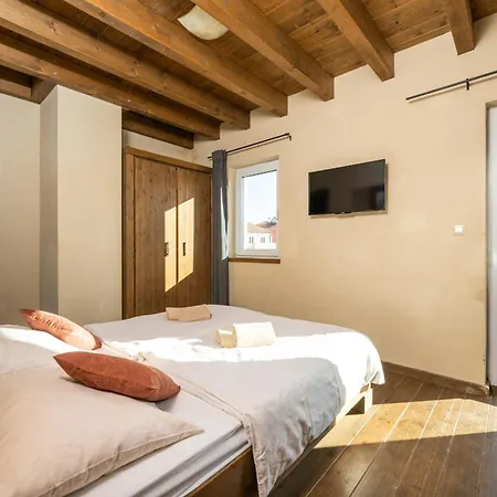 Castagna Near The Sea With Private Pool And Sauna Premantura