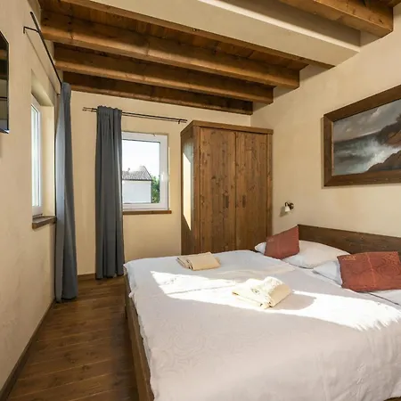 Castagna Near The Sea With Private Pool And Sauna Villa Premantura