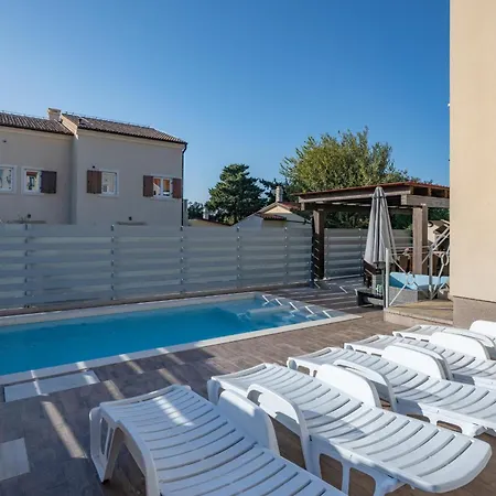 Castagna Near The Sea With Private Pool And Sauna *