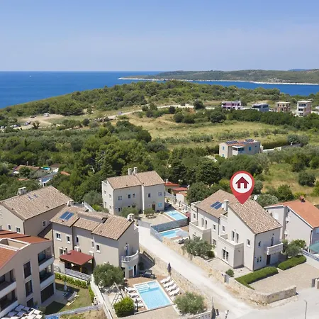 Castagna Near The Sea With Private Pool And Sauna * Premantura