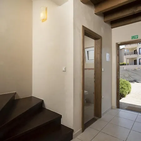 Villa Castagna Near The Sea With Private Pool And Sauna