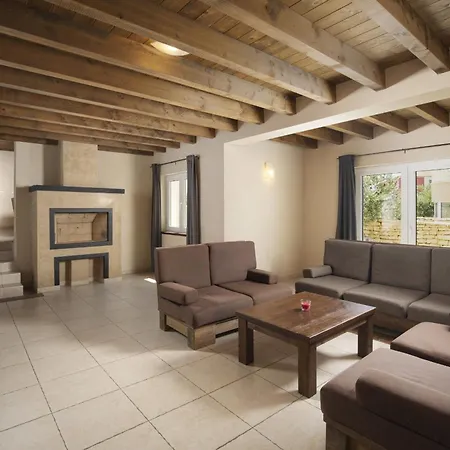 Villa Castagna Near The Sea With Private Pool And Sauna Premantura